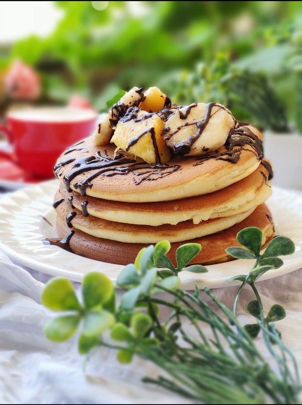 فقط کافیه شیر و روغن و تخم مرغ به پودر آماده اضافه کنید و تمااام